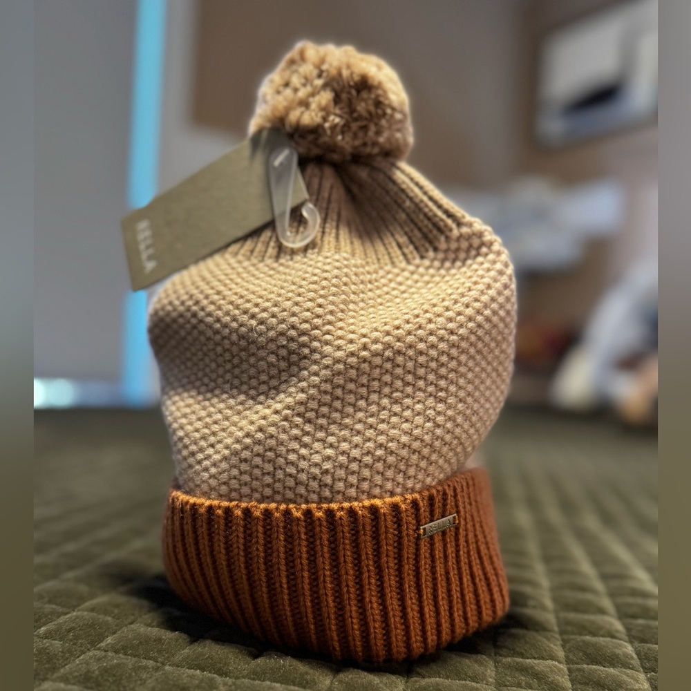 Women’s Rella Knit Beanie- Tan/Beige/Brown NWT